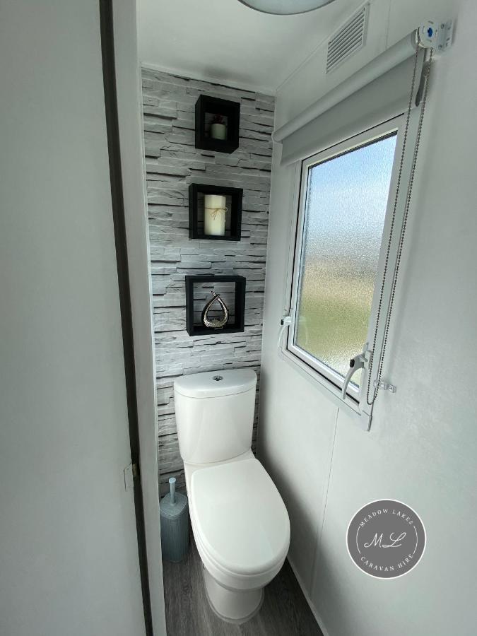 Meadow Lakes 22 - Golden Palm, Pet Friendly, Wifi, Bed Linen - Meadow Lakes Caravan & Lodge Hire Skegness Luaran gambar