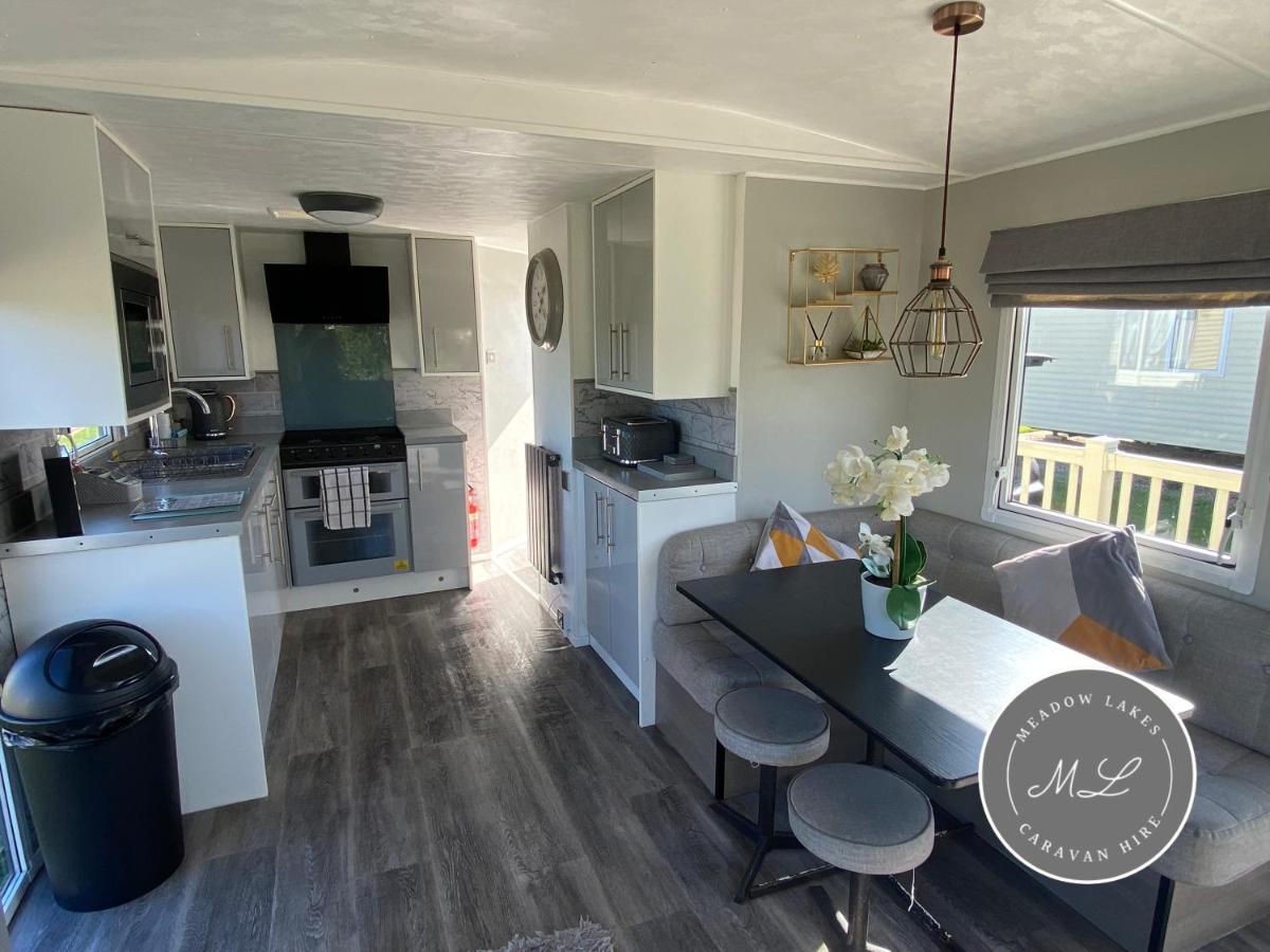 Meadow Lakes 22 - Golden Palm, Pet Friendly, Wifi, Bed Linen - Meadow Lakes Caravan & Lodge Hire Skegness Luaran gambar